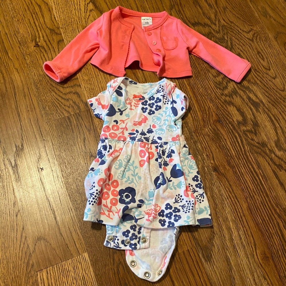 Newborn Carters Outfit - Picture 2 of 2